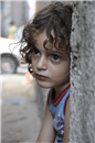 اطفال غزة ينظرون الى الامل القريب
