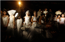 فتيات أثناء حفل زفاف فلسطيني
